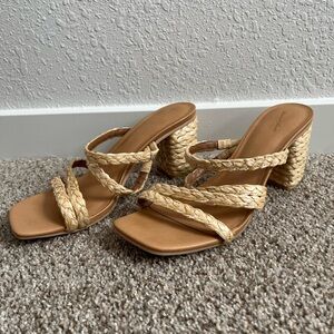NWOT Woven Heels